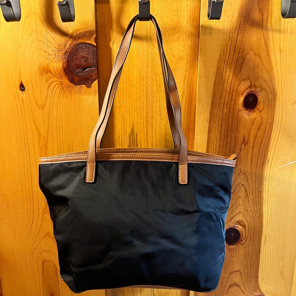 Michael Kors tote - Picture 2 of 4